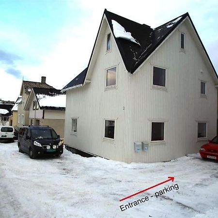 Sentral Leilighet Med 3 Soverom Harstad Exteriér fotografie